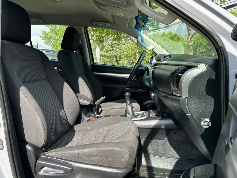 Toyota Hilux SR 2.8D 2022 - Imagen 12 de 14