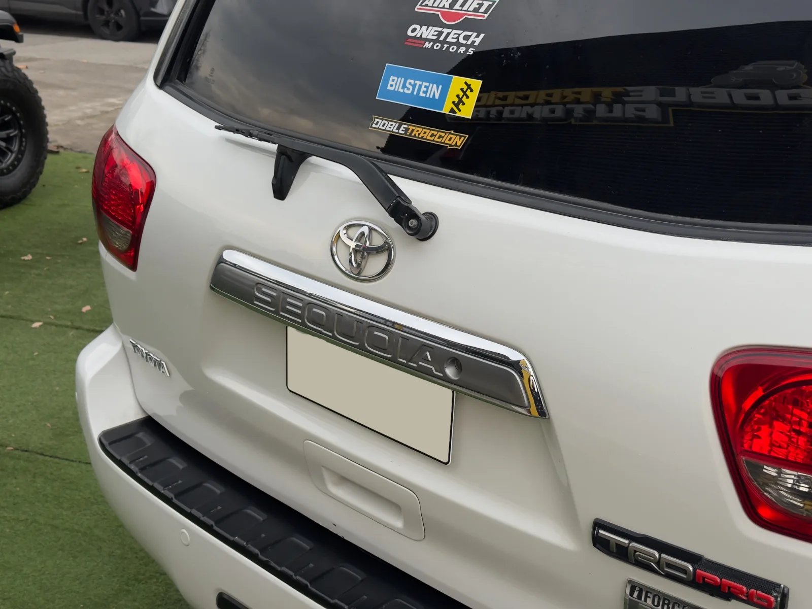 Toyota Sequoia Limited 2013 - Imagen 9 de 17