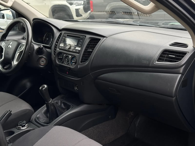 Mitsubishi L200 Katana CRT 2021 - Imagen 14 de 16