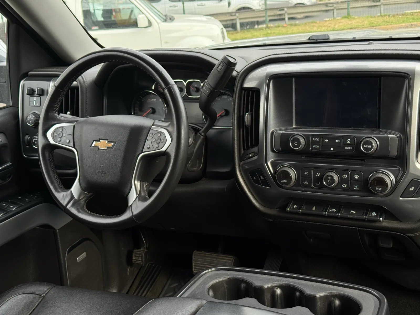 Chevrolet Silverado LTZ Z71 2015 - Imagen 18 de 19