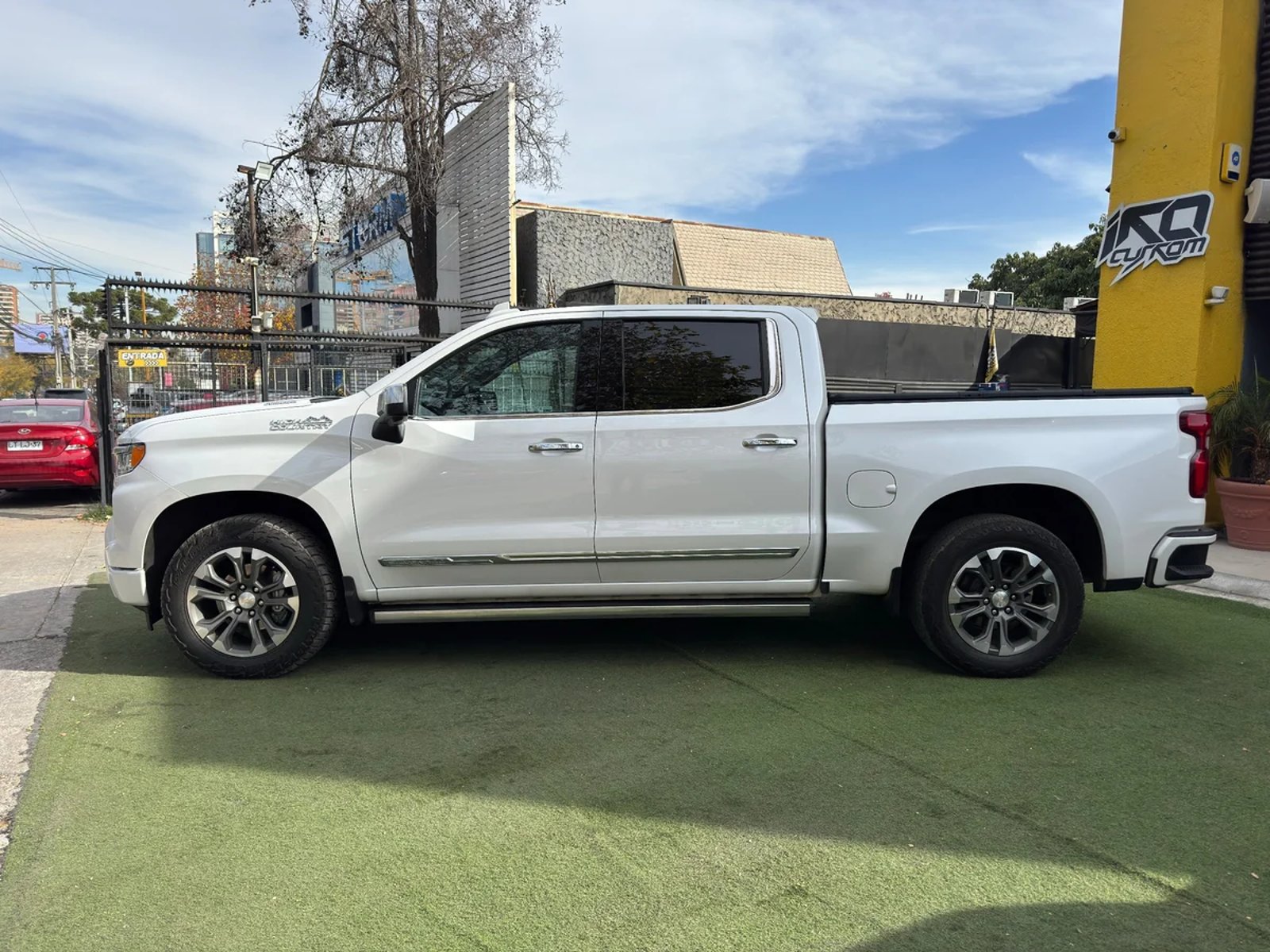 Chevrolet SILVERADO 4X4 3.0L AUT 2024 - Foto 4 de 15