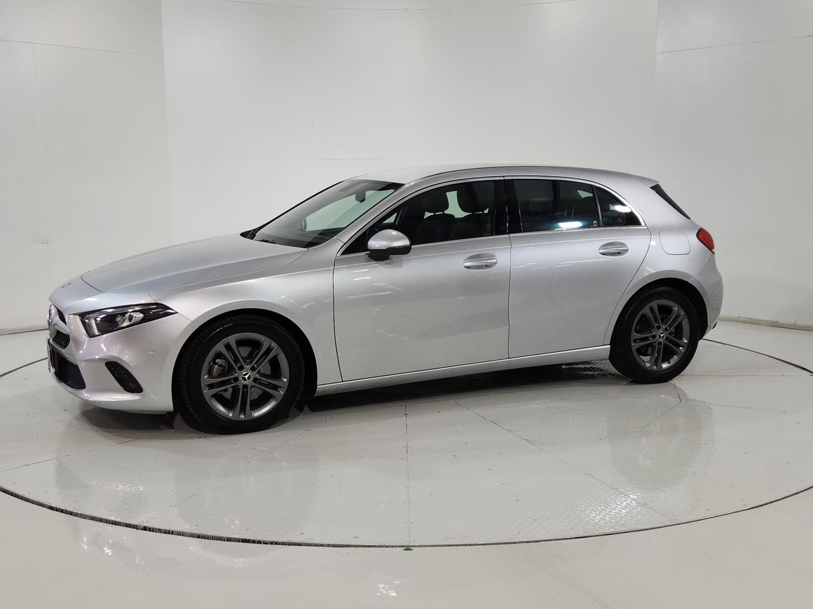 Mercedes benz A200 HB 1.9 AUT 2020 - Imagen 4 de 20