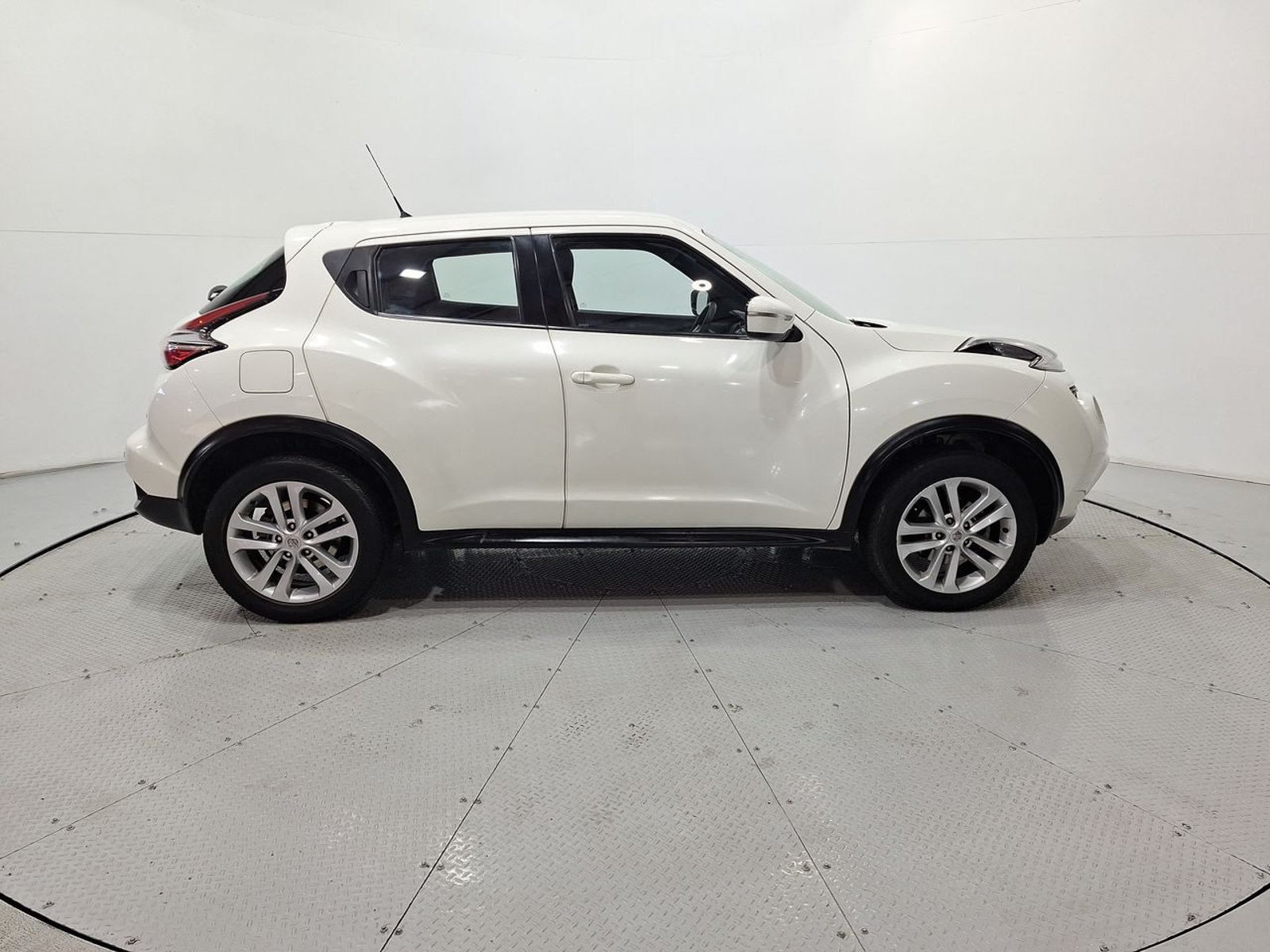 Nissan JUKE SENSE 1.6 AUT 2017 - Imagen 10 de 20