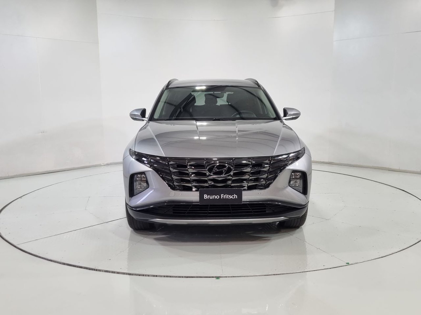 Hyundai TUCSON NX4 2.0 AUT 2023 - Imagen 17 de 20