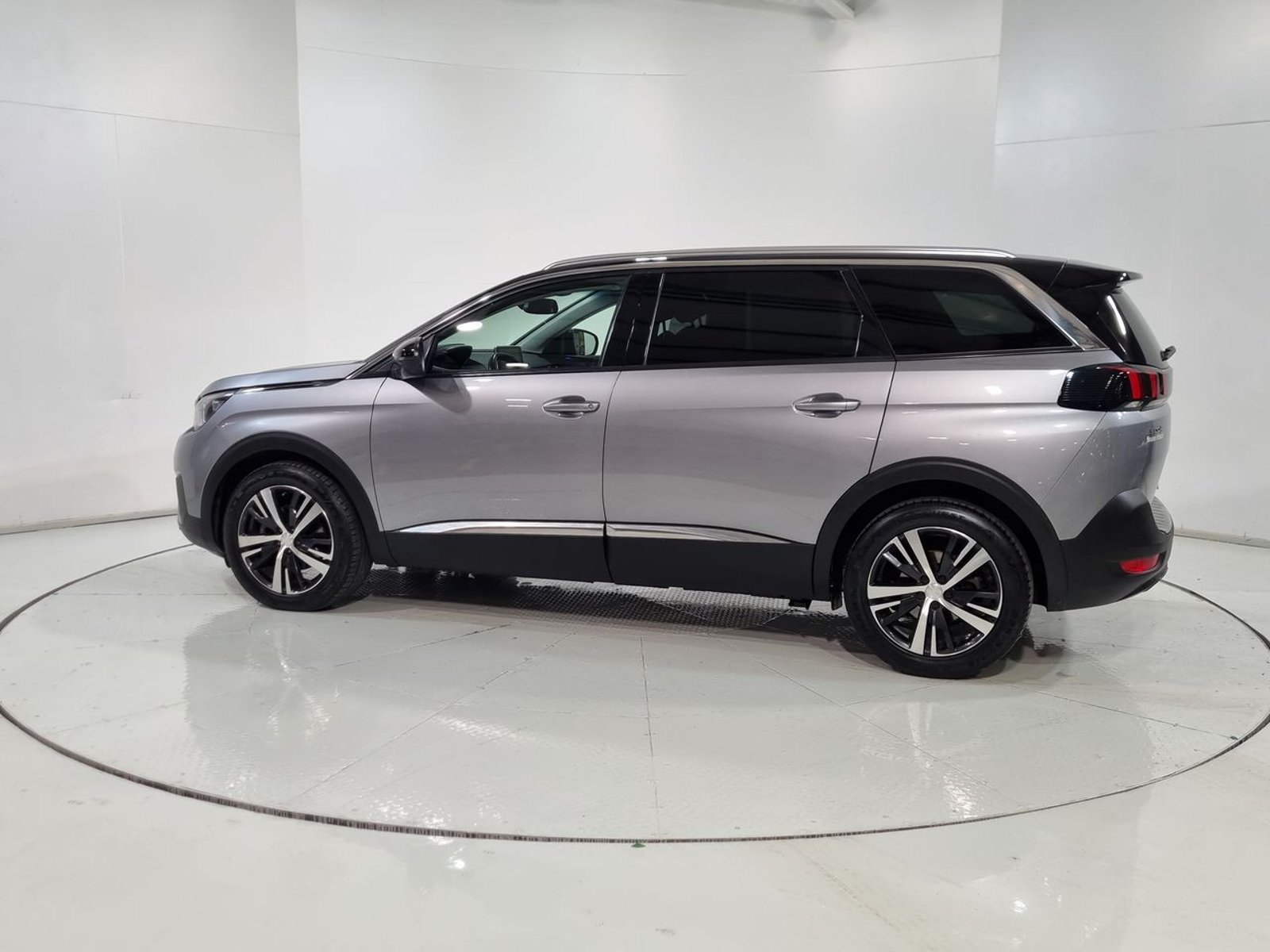 Peugeot 5008 ALLURE BLUEHDI 1.5 AT 2021 - Imagen 6 de 20