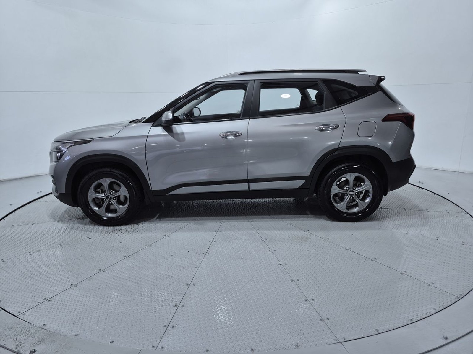Kia SELTOS MPI 6MT 1.6 2021 - Imagen 4 de 20