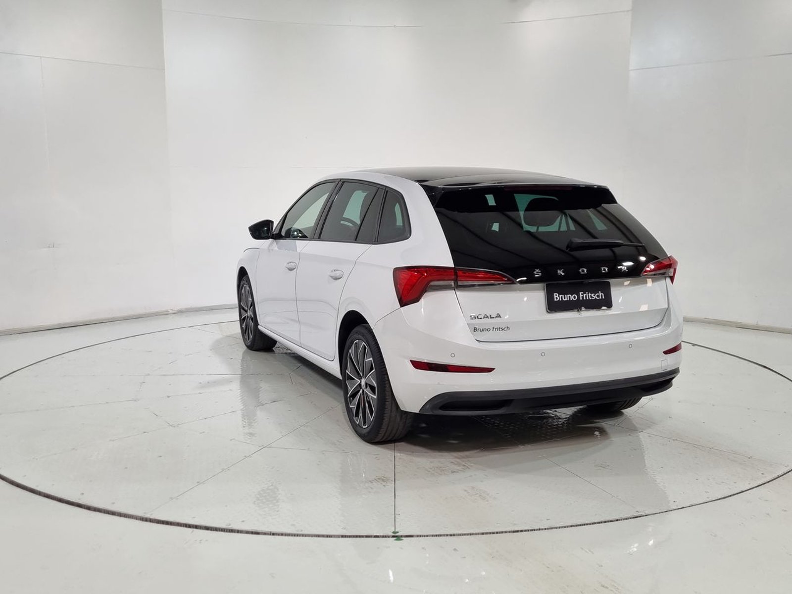 Skoda SCALA TSI HB 1.5 AUT 2023 - Imagen 8 de 20