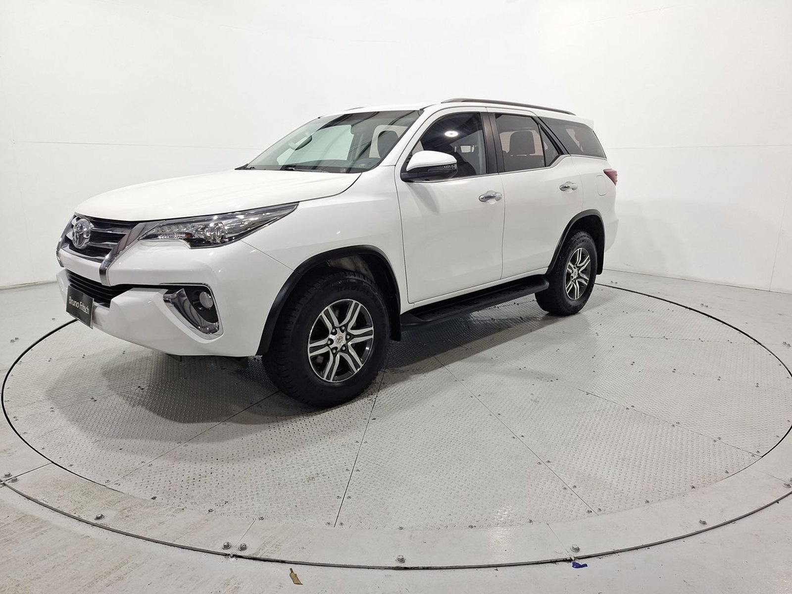 Toyota FORTUNER SRV 4X4 2.7 AUT 2019 - Imagen 3 de 20