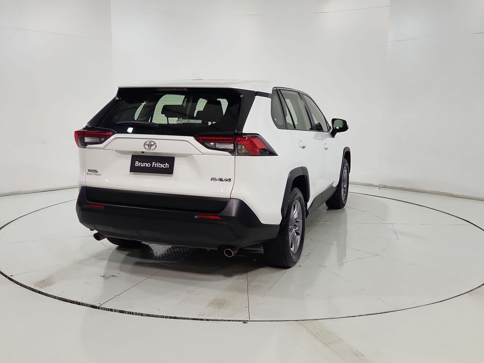 Toyota RAV4 OTTO 2.0 AUT 2023 - Imagen 10 de 20