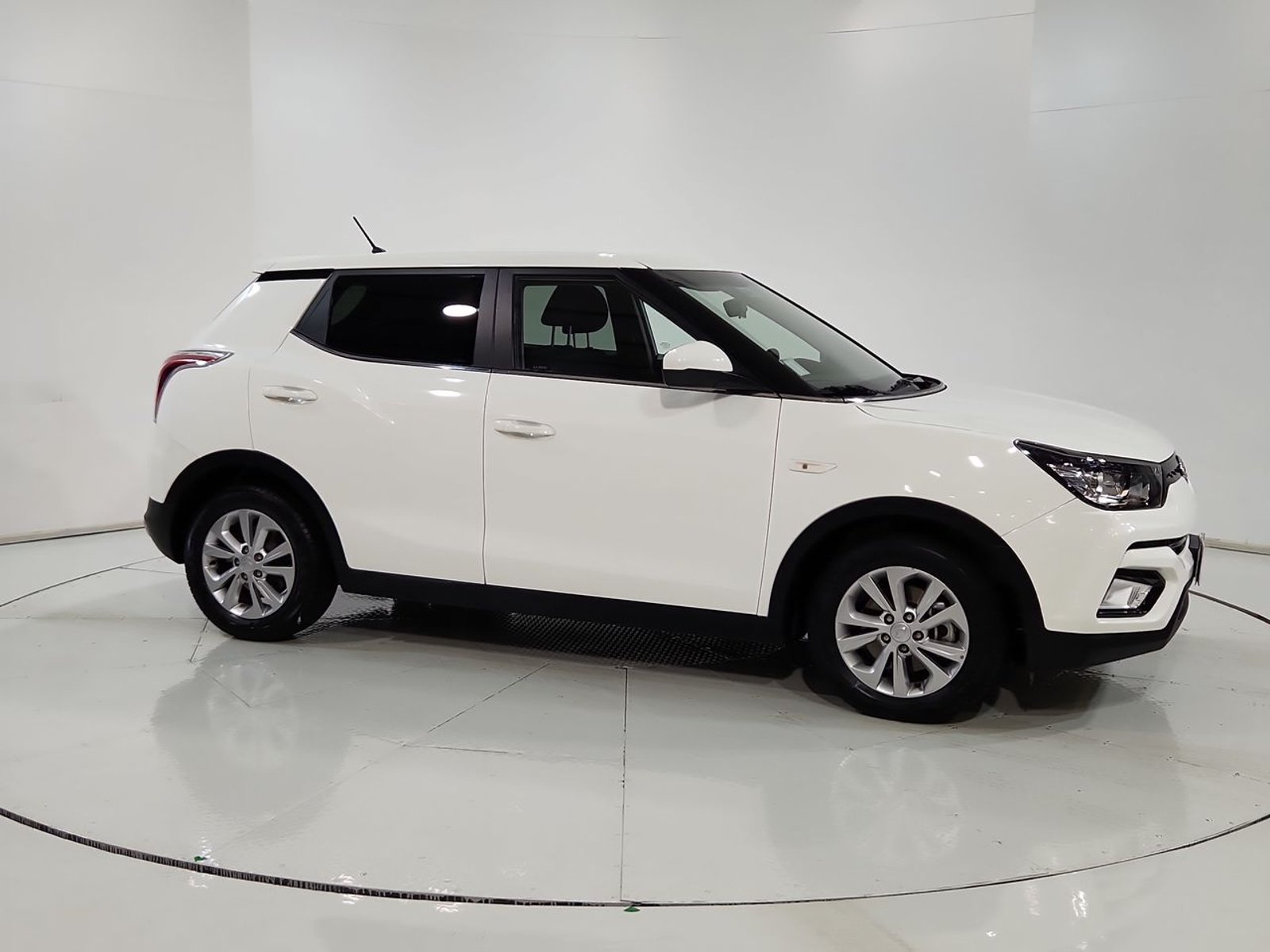 Ssangyong TIVOLI 1.6 2019 - Imagen 14 de 20