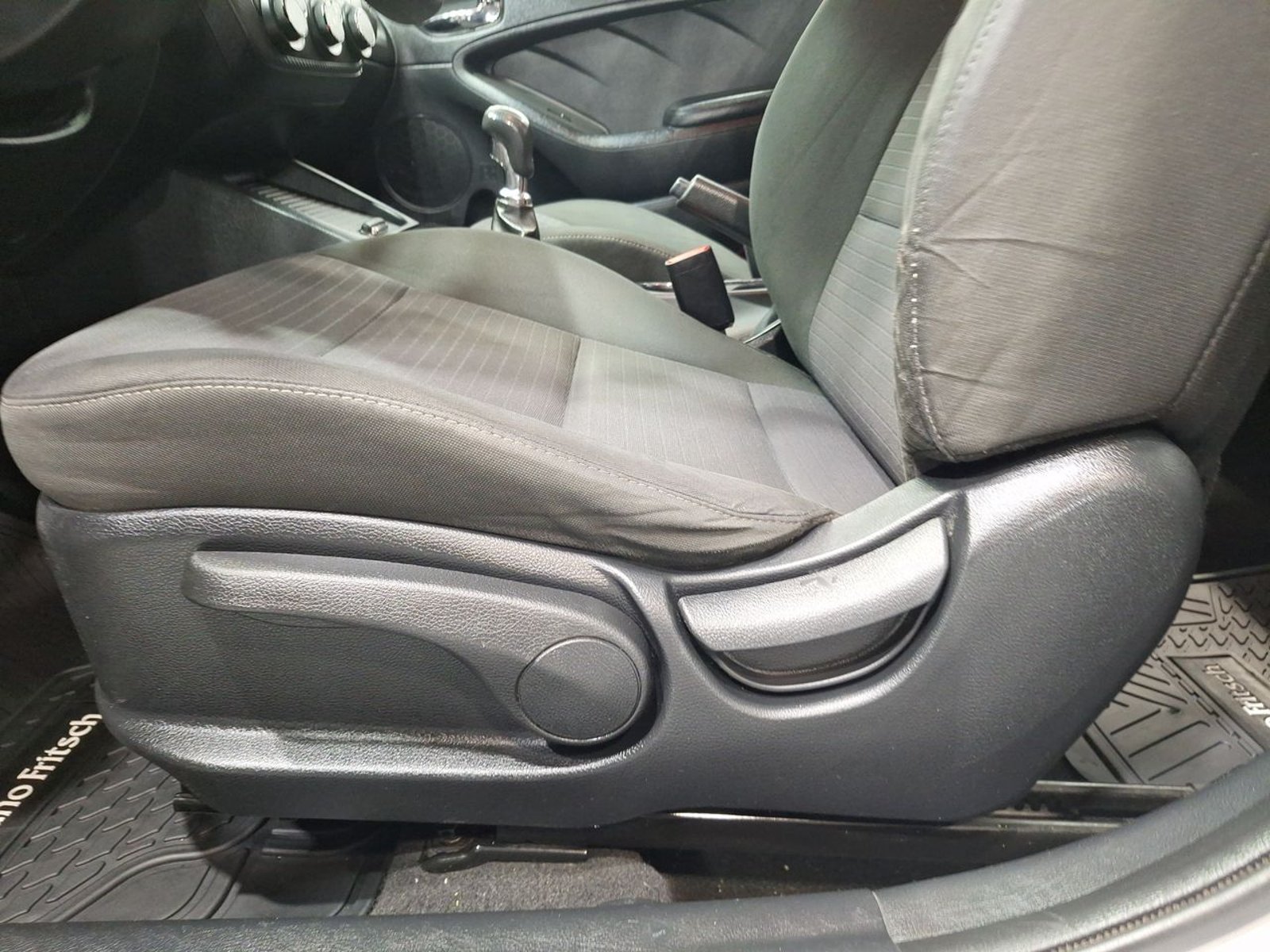 Kia CERATO EX 1.6 2018 - Imagen 17 de 20