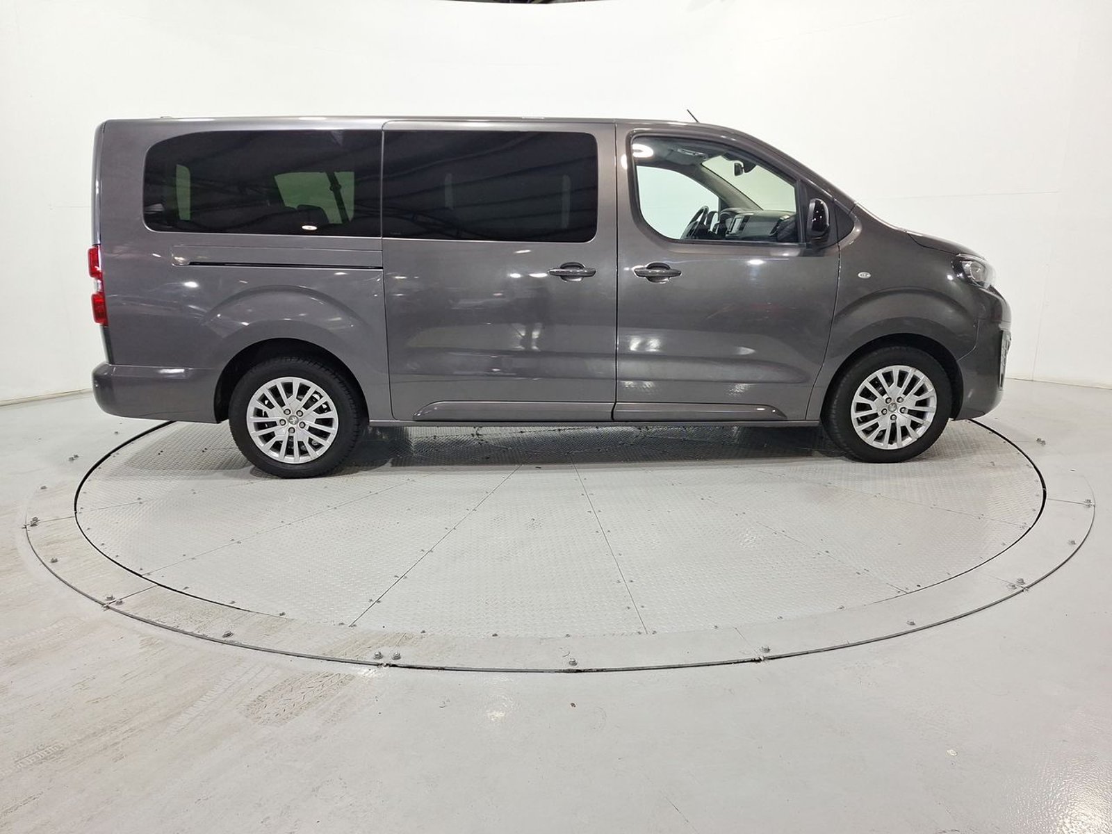 Peugeot TRAVELLER L3 BLUE HDI 180 2.0 AUT 2024 - Imagen 10 de 20