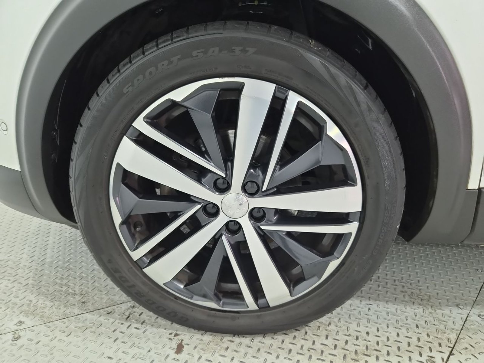 Peugeot 3008 GT BLUEHDI 2.0 AUT 2020 - Imagen 14 de 20