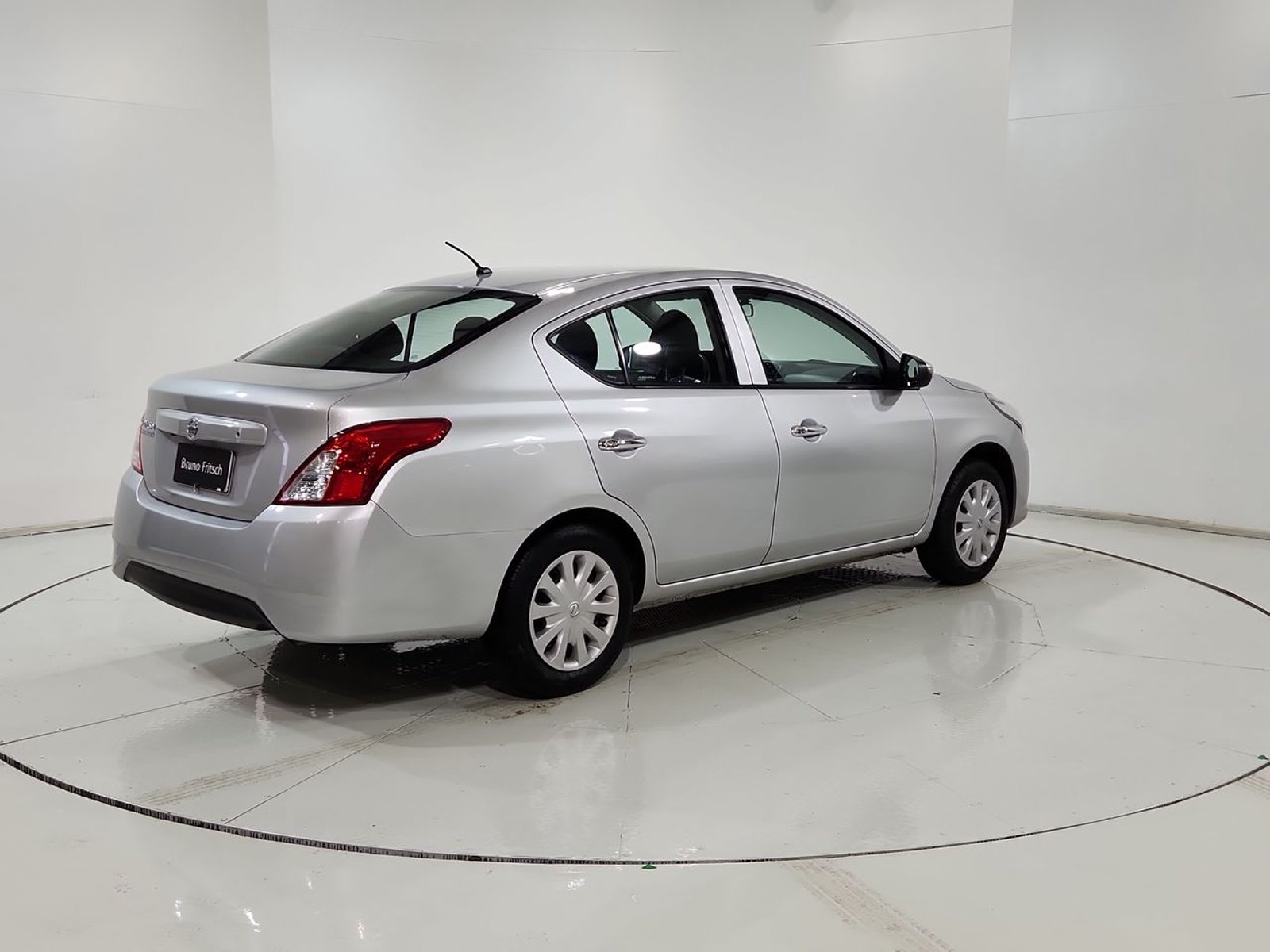 Nissan VERSA SEDAN 1.6 2020 - Imagen 11 de 20