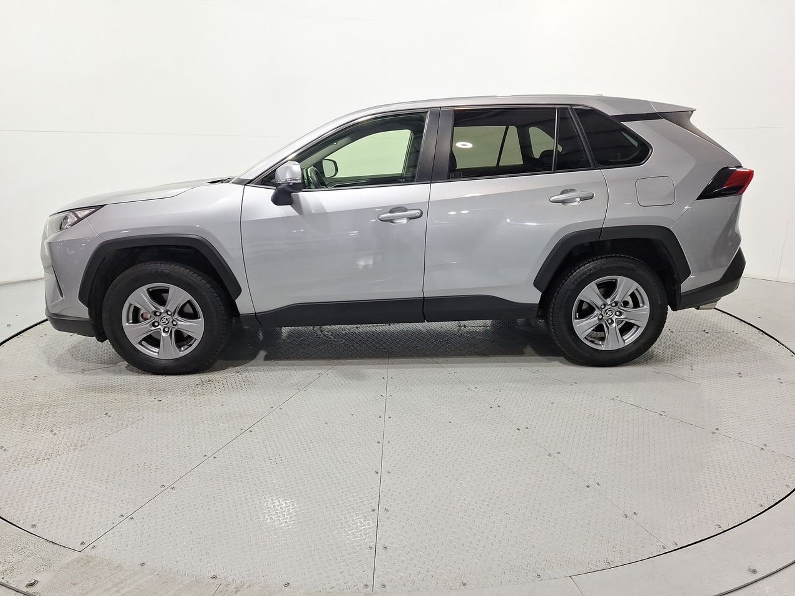 Toyota RAV4 4X2 2.0 2025 - Imagen 4 de 20