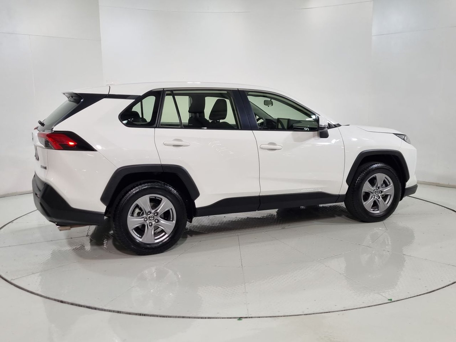 Toyota RAV4 4X2 2.0 AUT 2025 - Imagen 12 de 20