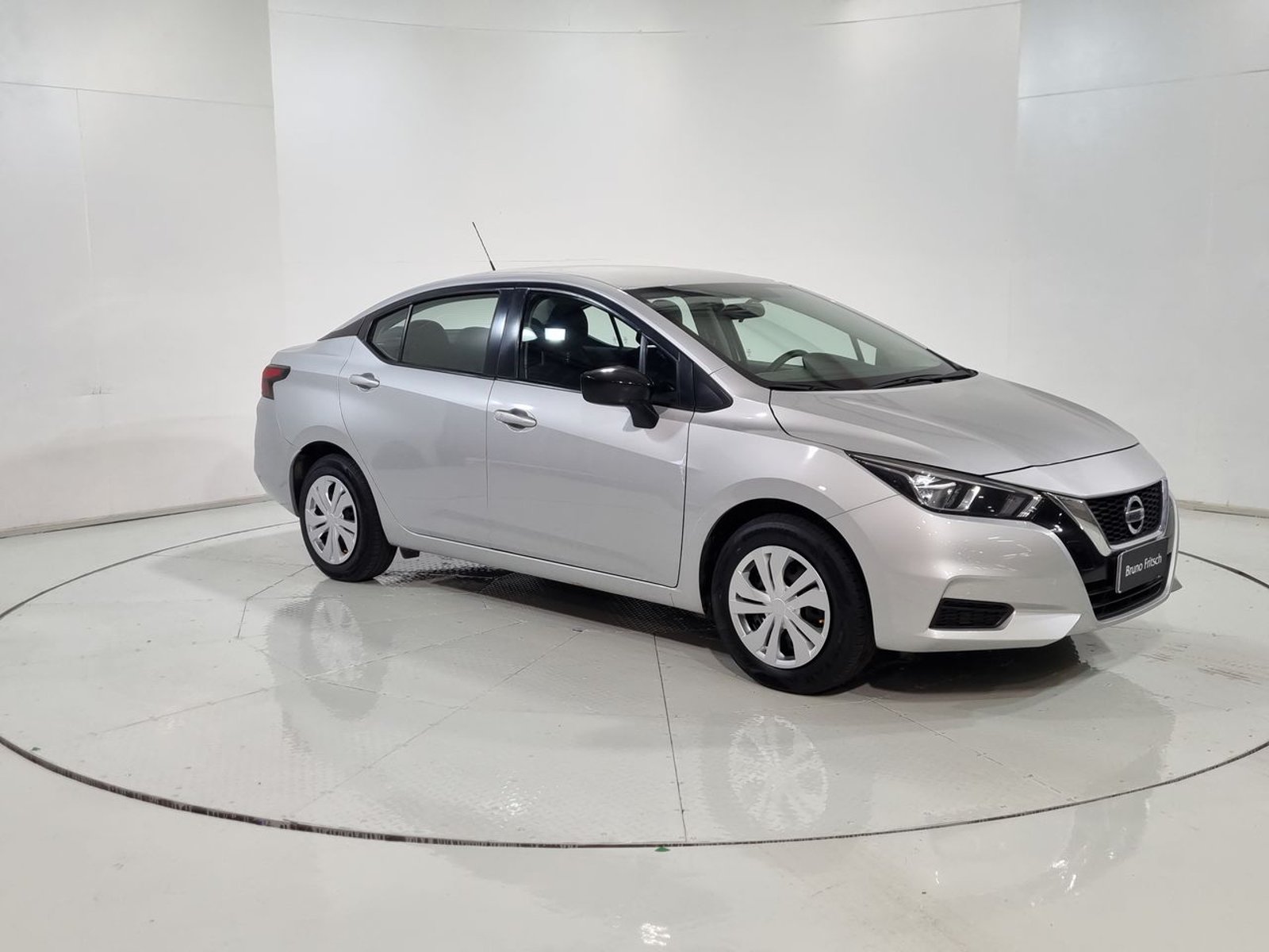 Nissan VERSA MT 1.6 2023 - Imagen 15 de 20