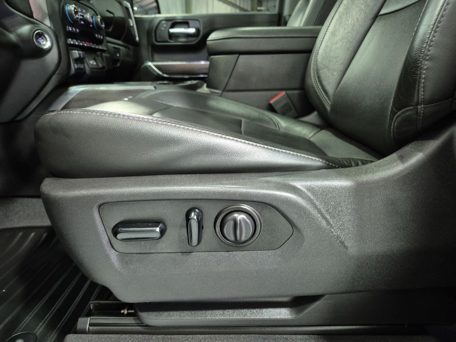 Chevrolet SILVERADO DCAB 4X4 SOHC 5.3 AUT 2020 - Imagen 17 de 20
