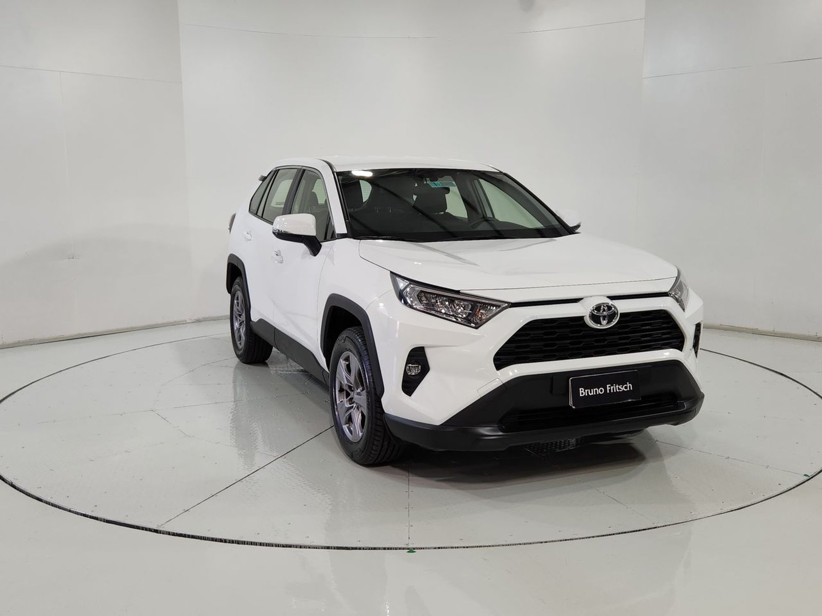 Toyota RAV4 4X2 2.0 AUT 2024 - Imagen 16 de 20