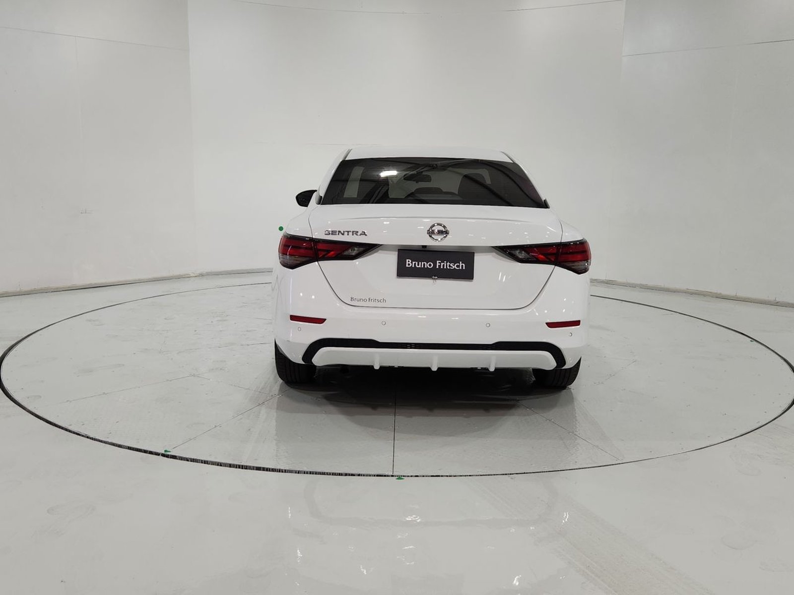 Nissan SENTRA SENSE MT 2024 - Imagen 9 de 20