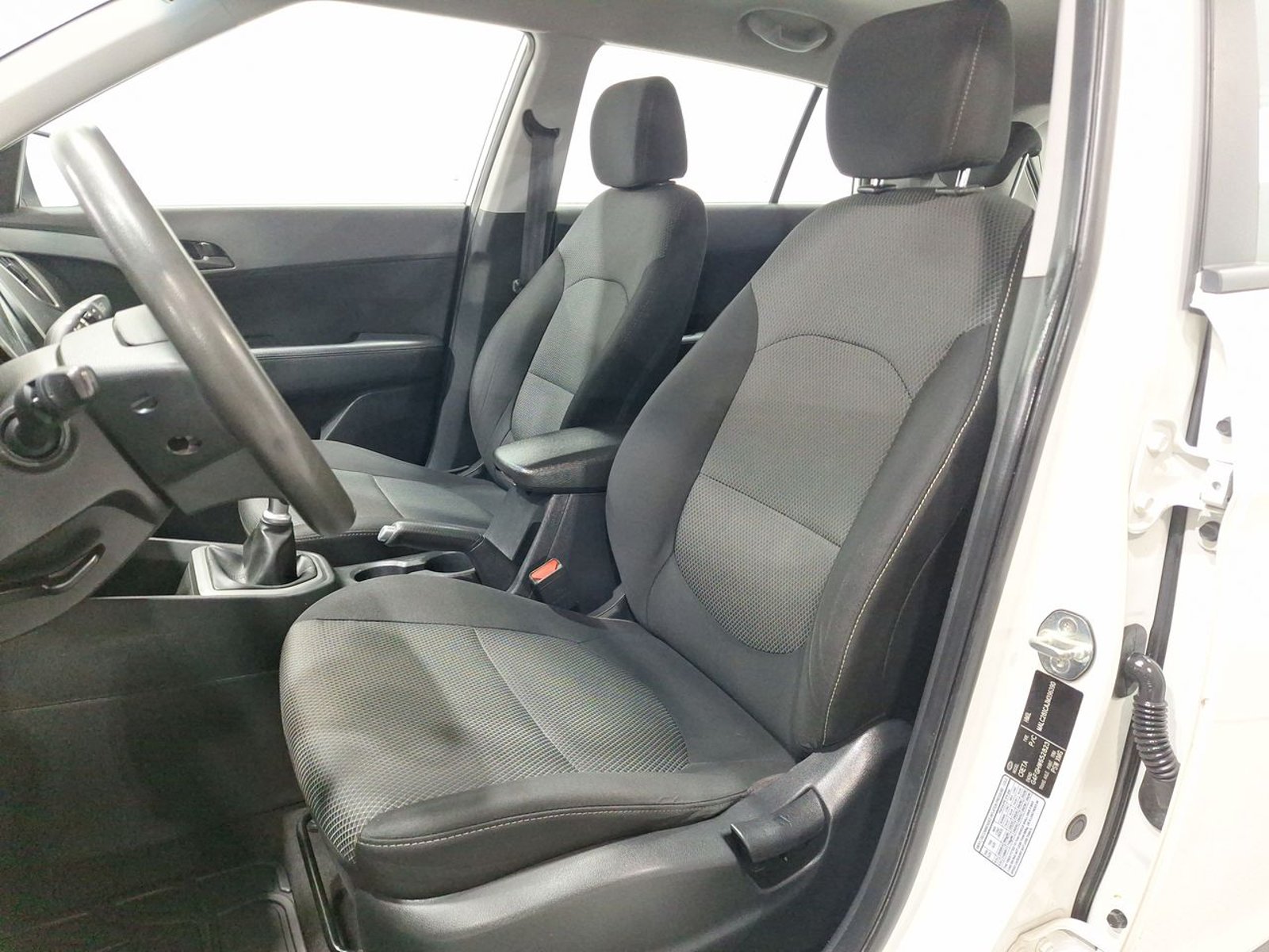 Hyundai CRETA GL 1.6 2018 - Imagen 18 de 20