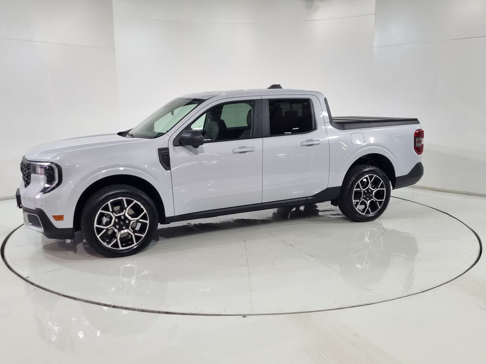 Ford MAVERICK LARIAT 4X4 2.5 AUT 2025 - Imagen 4 de 20