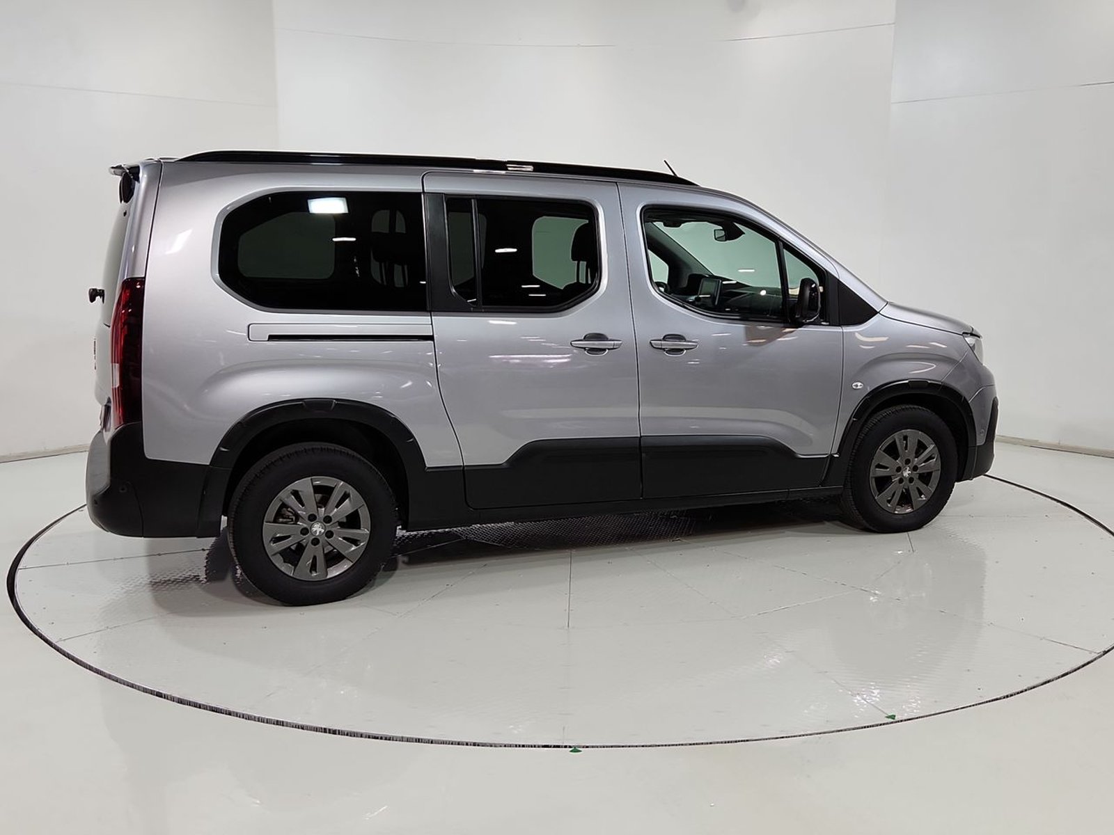 Peugeot RIFTER PURETECH 130 1.2 AUT 2024 - Imagen 12 de 20