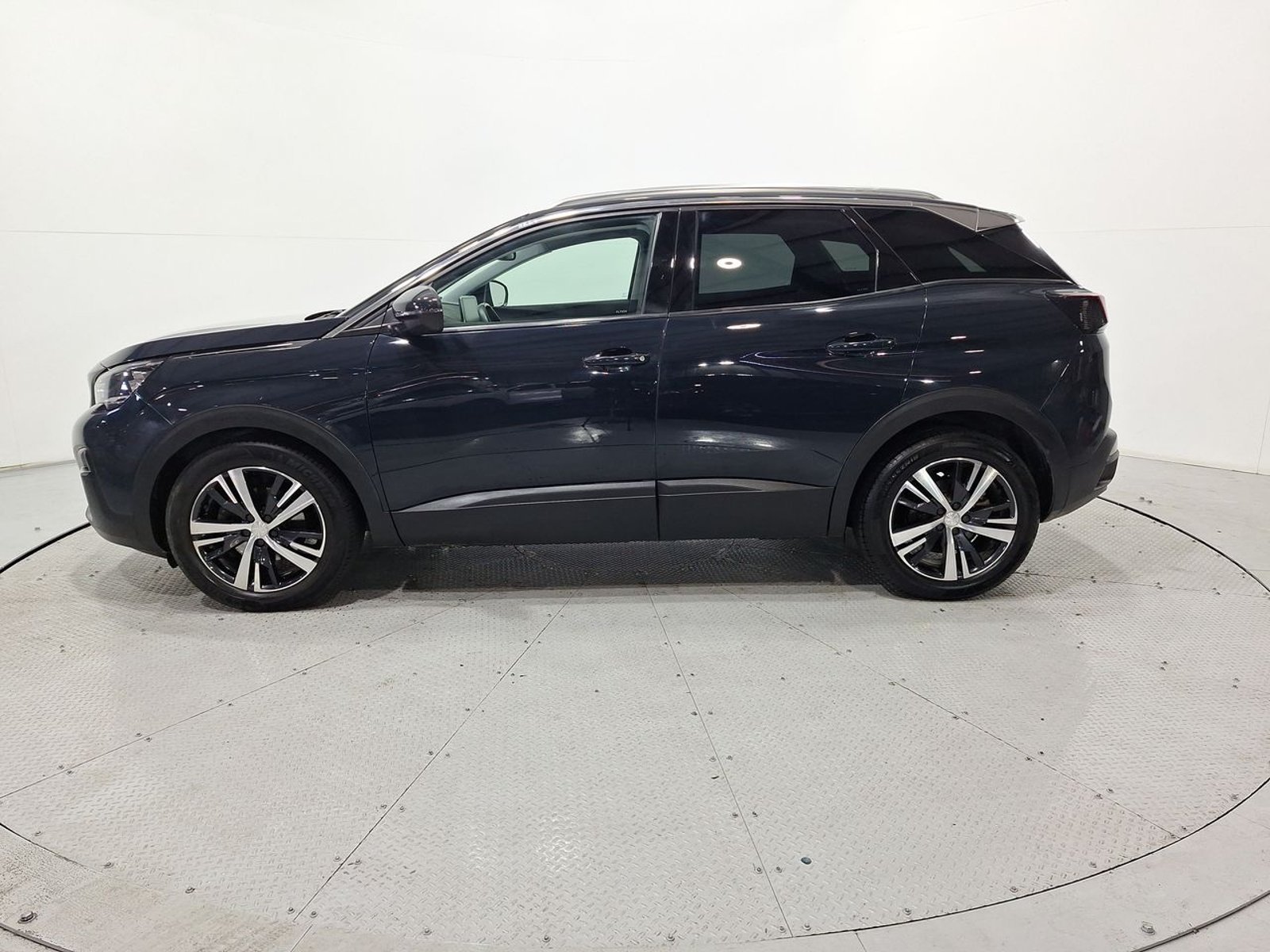 Peugeot 3008 ACTIVE 1.6 AUT 2021 - Imagen 4 de 20