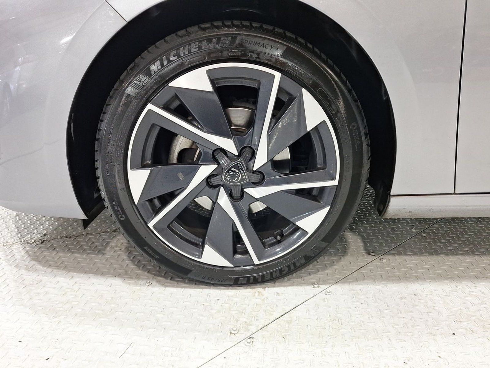 Peugeot 308 PURETECH 1.2 AUT 2024 - Imagen 14 de 20