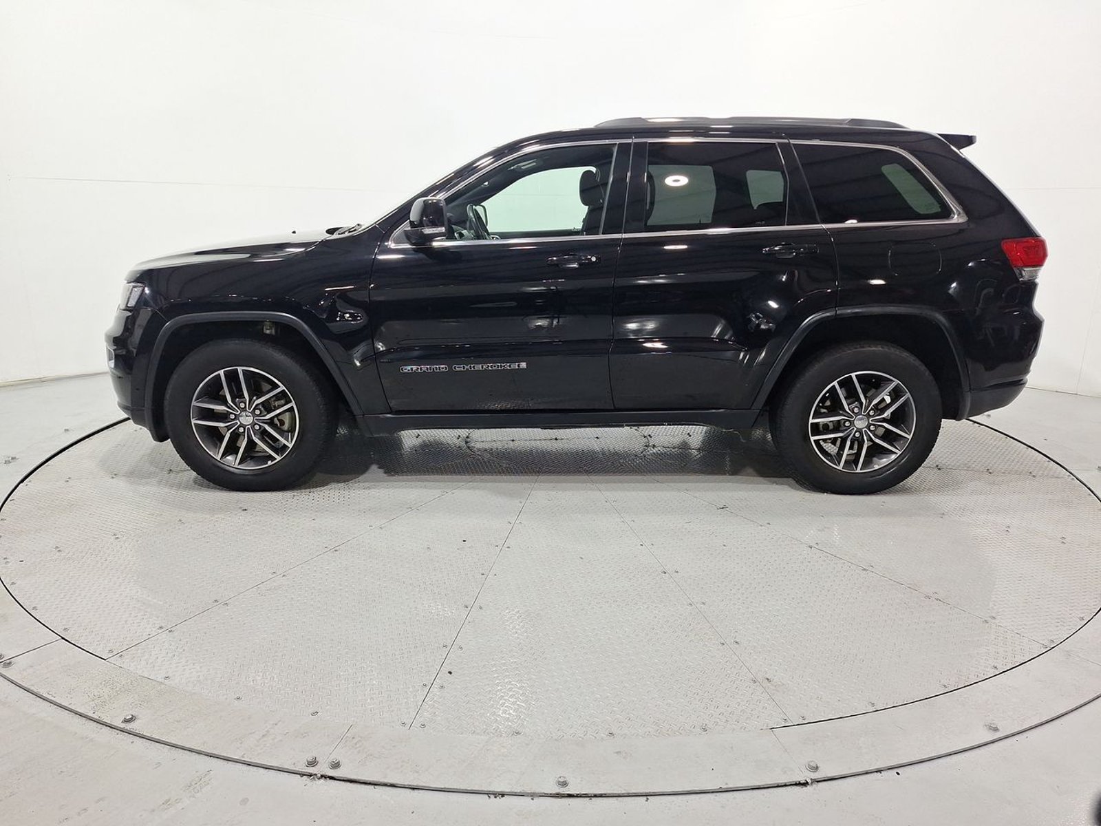 Jeep GRAND CHEROKEE LAREDO 4X4 3.6 AUT 2019 - Imagen 4 de 20