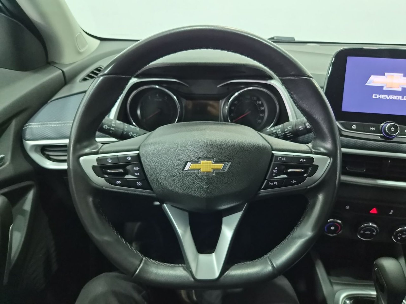 Chevrolet TRACKER 1.2T AUT 2023 - Imagen 19 de 20