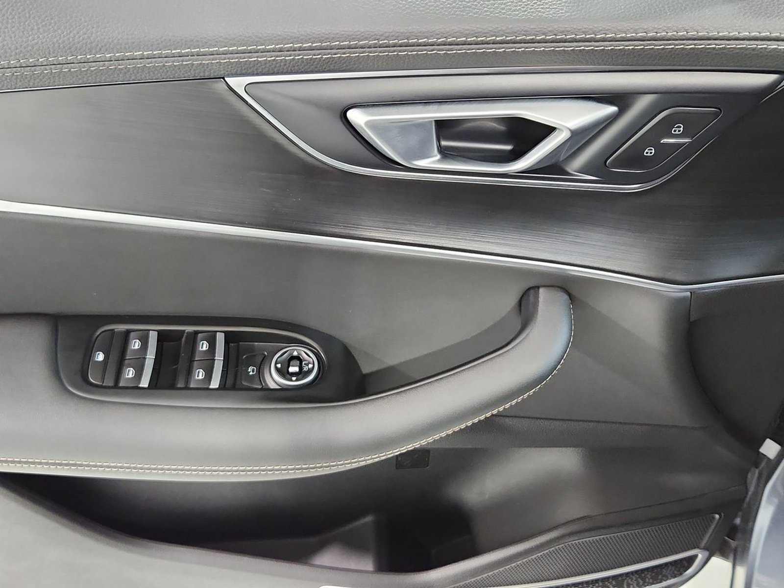 Chery TIGGO 8 1.5 2023 - Imagen 20 de 20