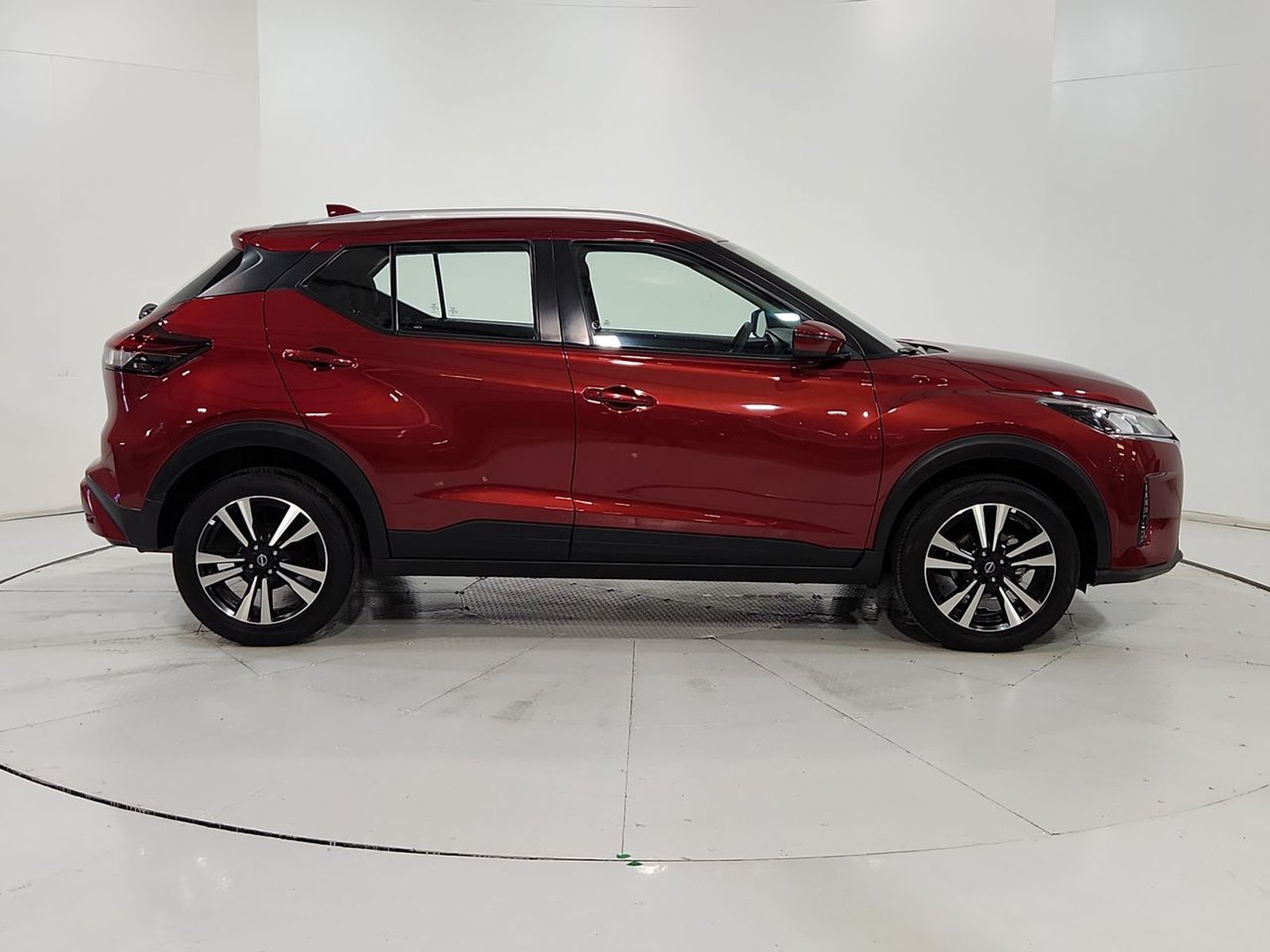 Nissan KICKS 1.6 2024 - Imagen 13 de 20