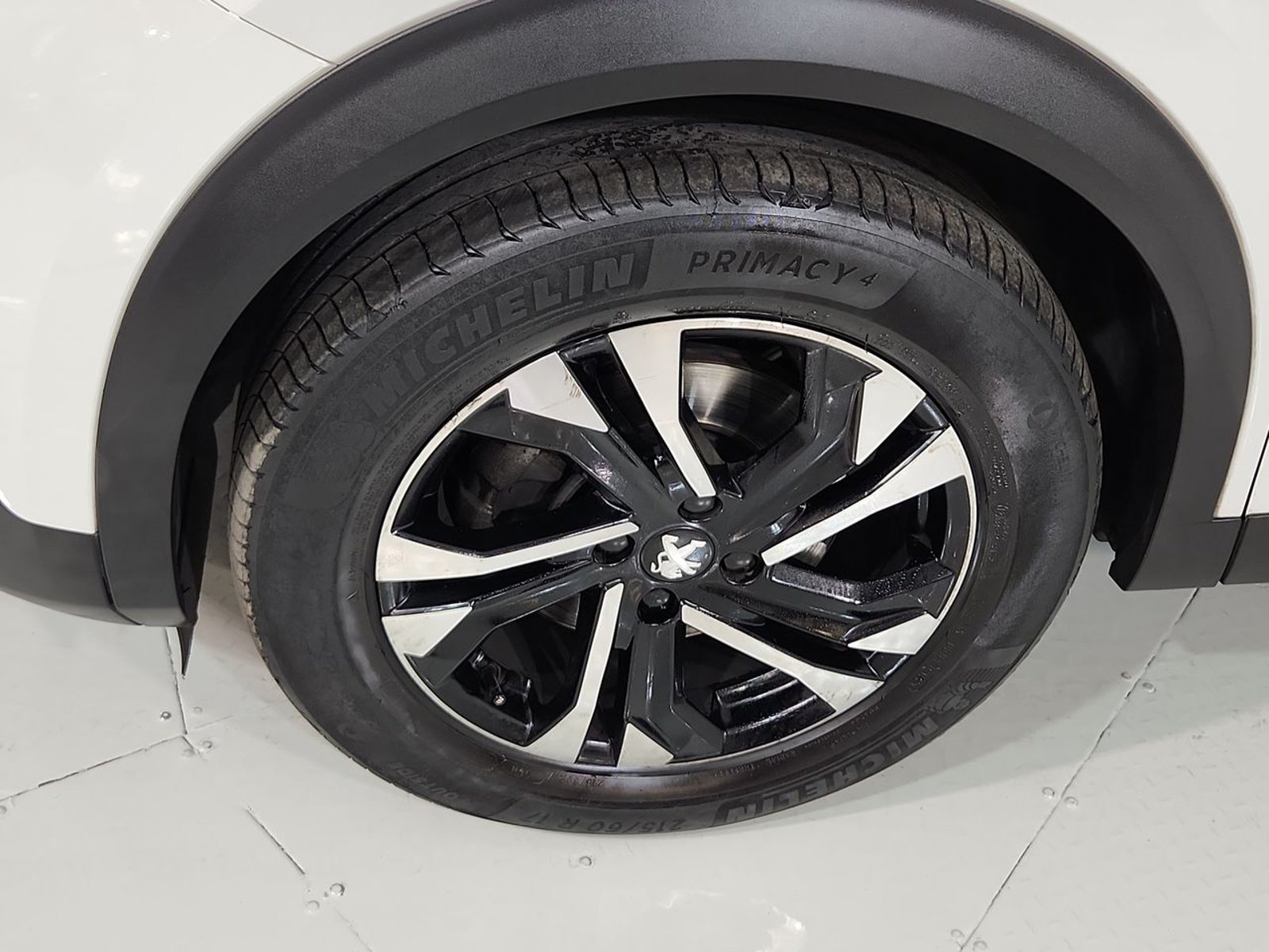 Peugeot 2008 BLUE HDI 130 EAT8 1.5 AUT 2021 - Imagen 18 de 20