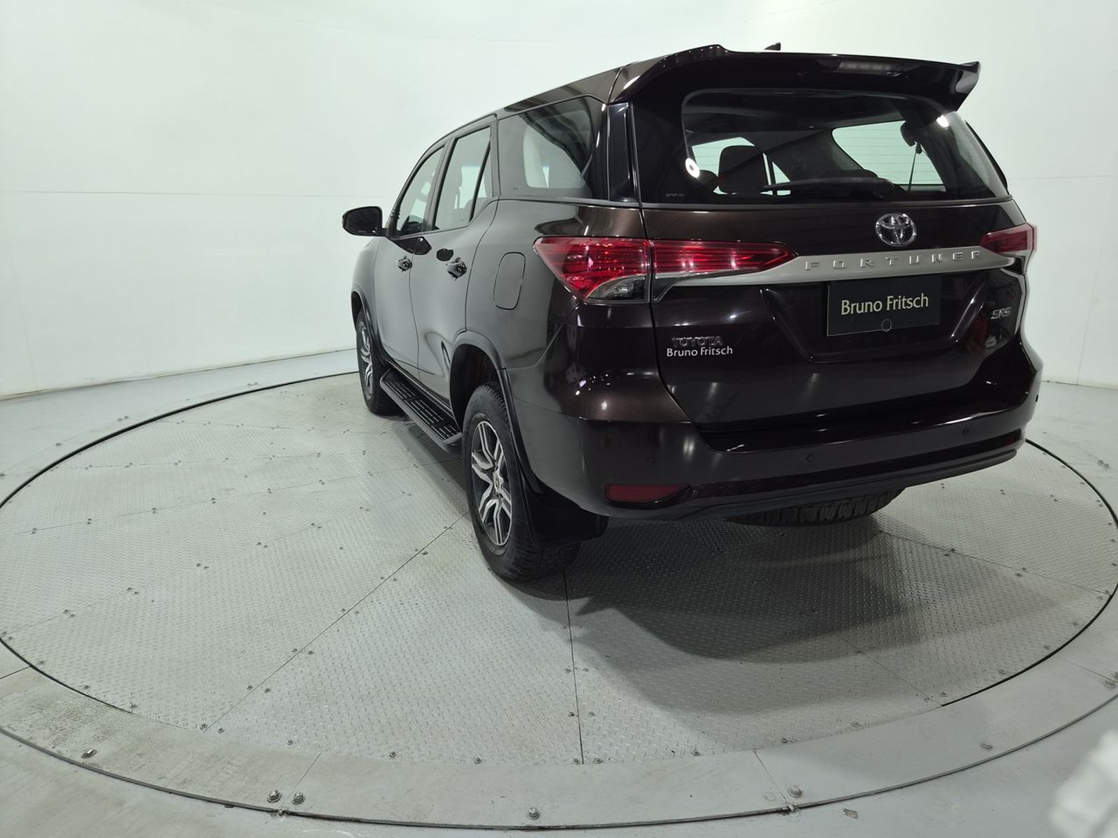 Toyota FORTUNER 2.7 AUT 2018 - Imagen 6 de 20