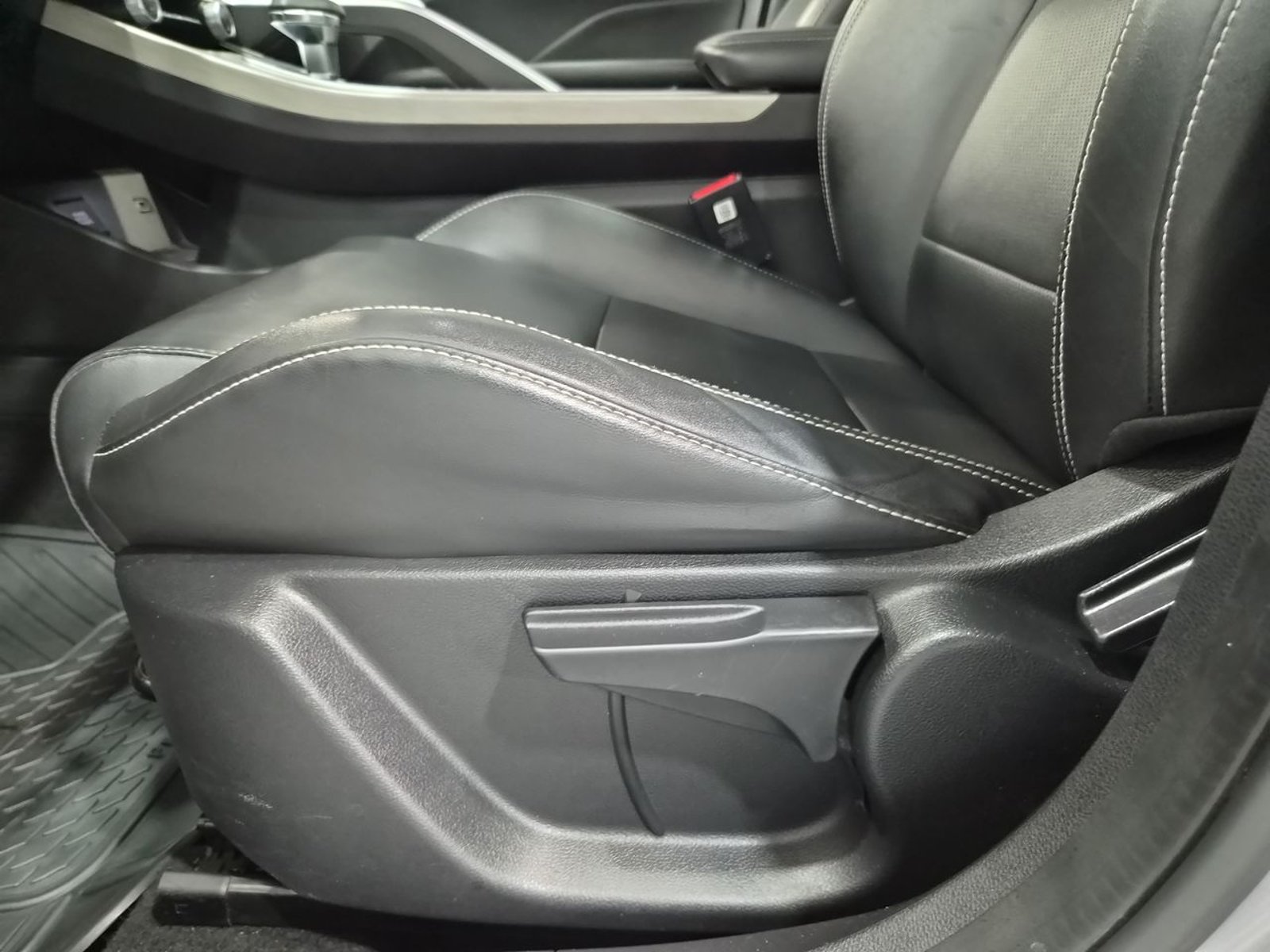 Geely COOLRAY 1.5 AUT 2023 - Imagen 17 de 20