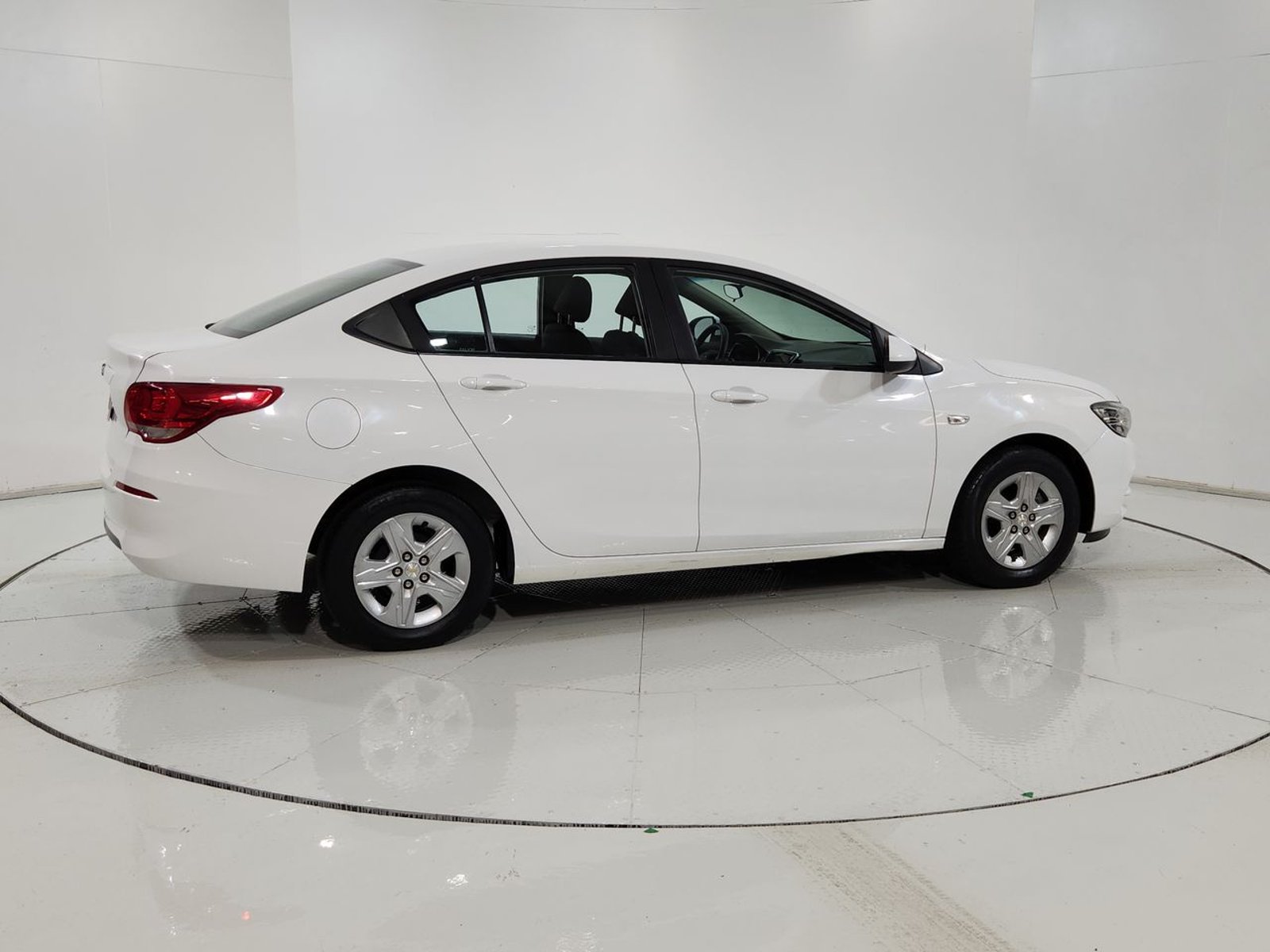 Chevrolet CAVALIER 1.5 2018 - Imagen 12 de 20
