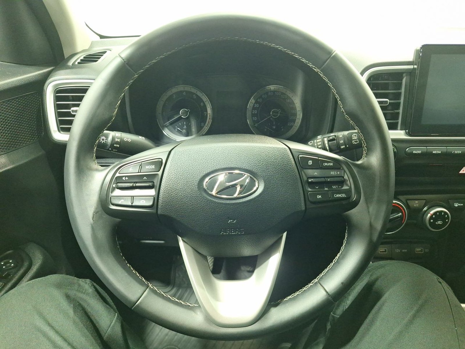 Hyundai VENUE QX 1.6 2022 - Imagen 19 de 20