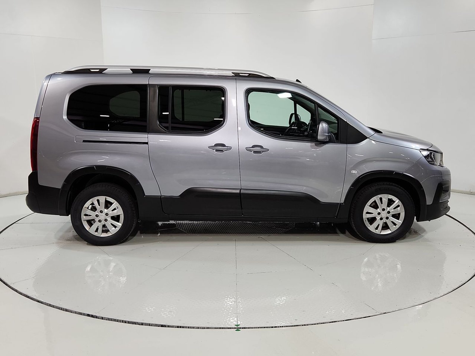 Peugeot RIFTER BLUE HDI 100 1.6 2020 - Imagen 13 de 20