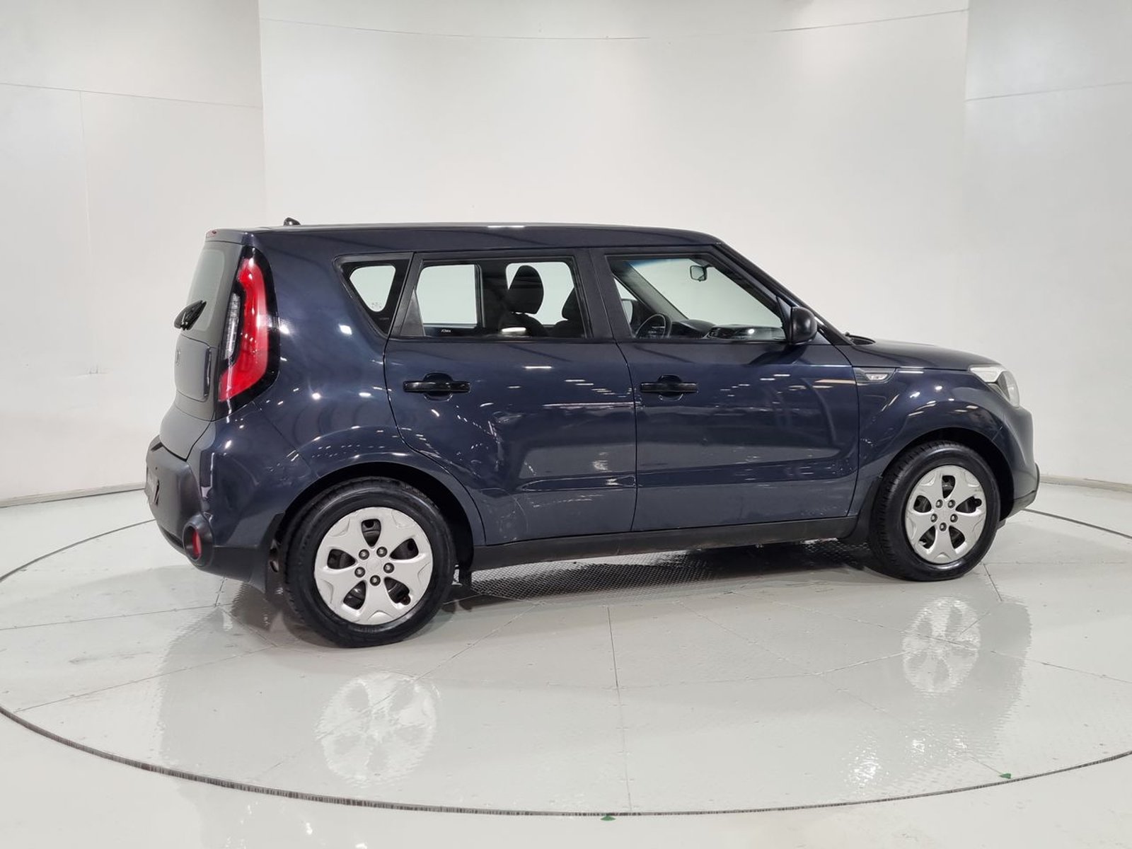 Kia SOUL LX 1.6 2016 - Imagen 12 de 20