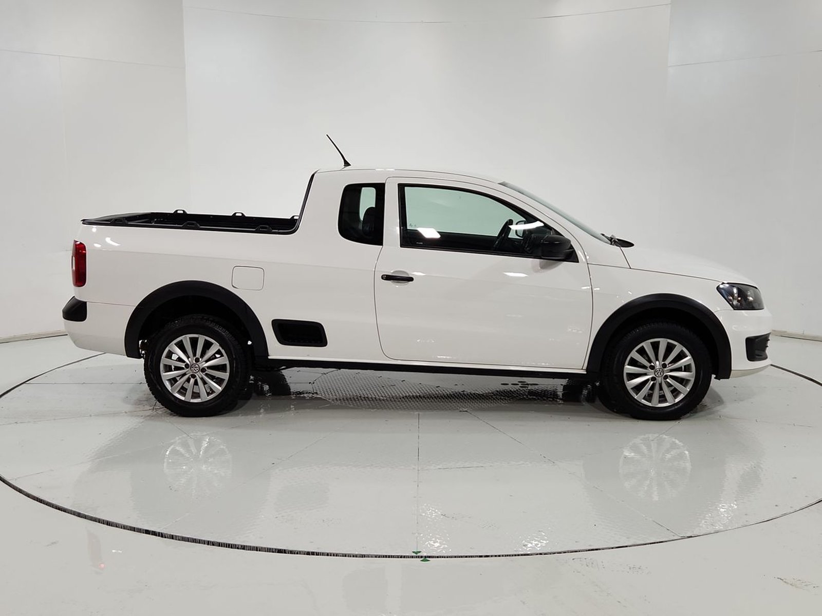 Volkswagen SAVEIRO CONFORT 1.6 2016 - Imagen 13 de 20
