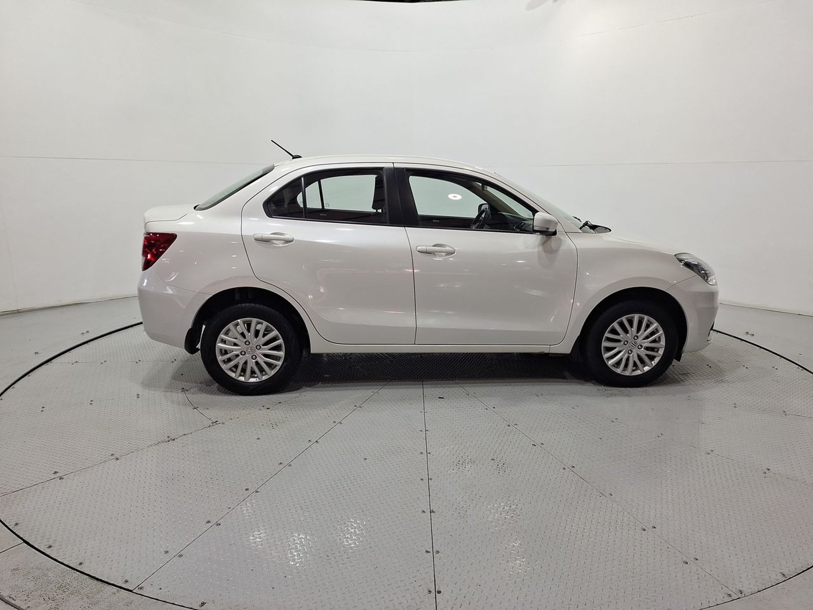 Suzuki DZIRE 1.2 2024 - Imagen 10 de 20