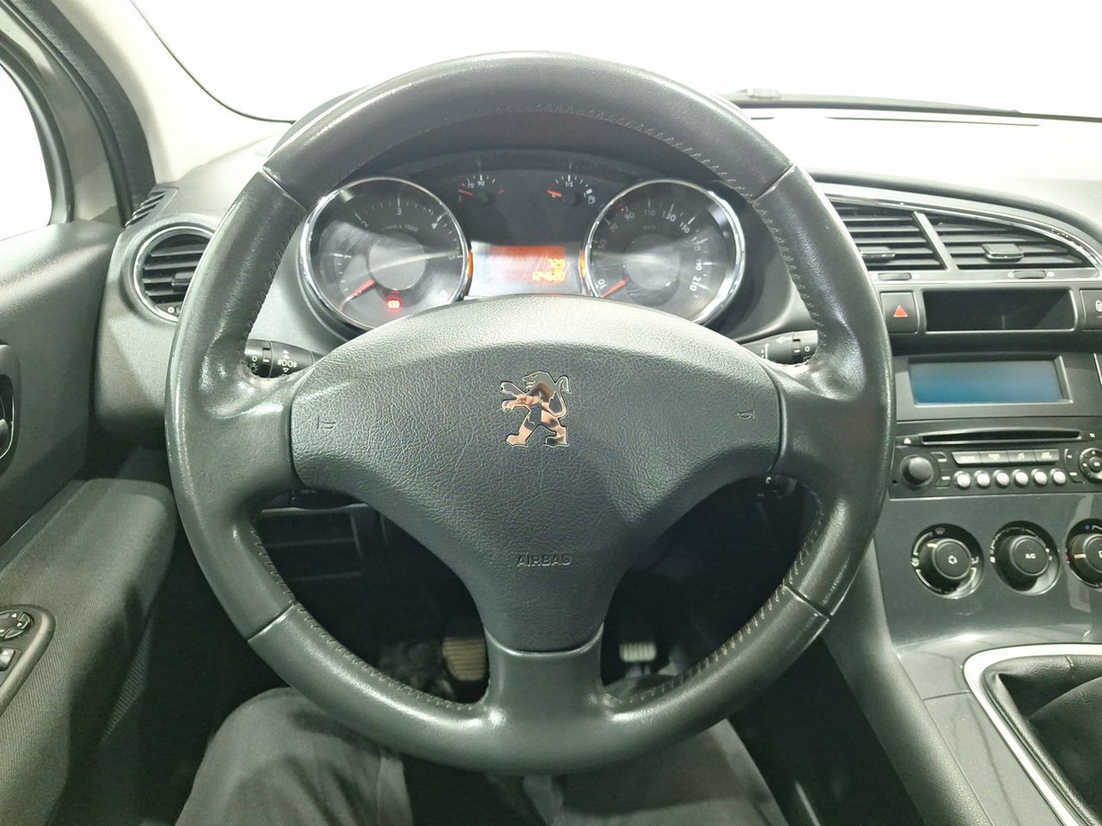 Peugeot 3008 ACTIVE HDI FULL 1.6 2013 - Imagen 19 de 20