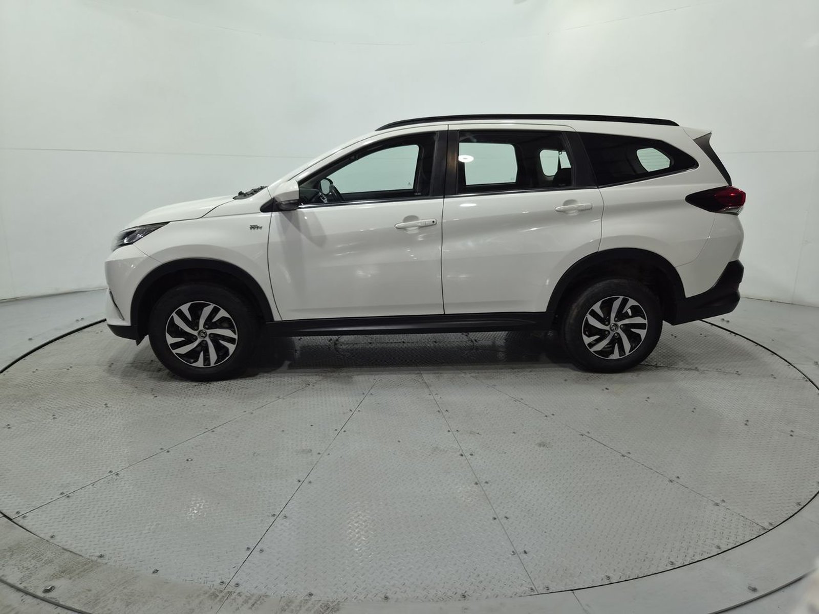 Toyota RUSH XLI 1.5 AUT 2021 - Imagen 4 de 20
