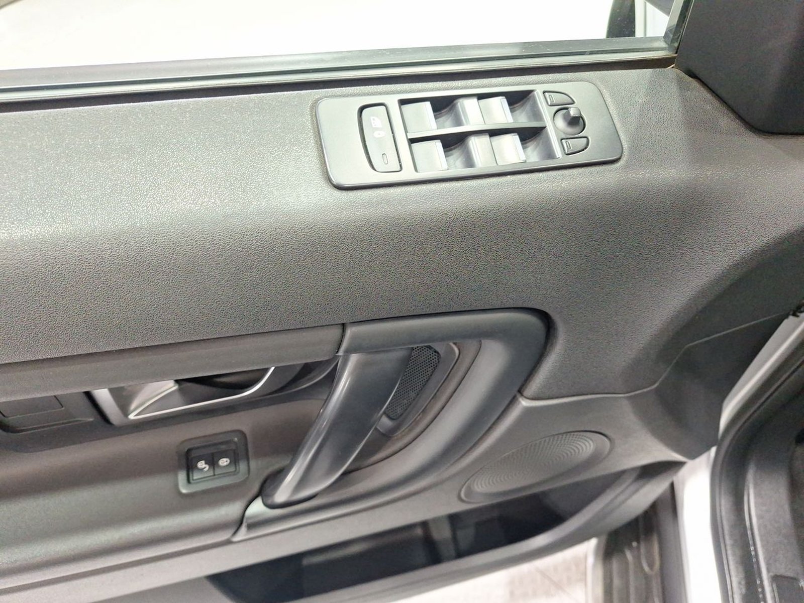 Land-rover DISCOVERY SPORT 4X4 OTTO 2.0 AUT 2020 - Imagen 16 de 20