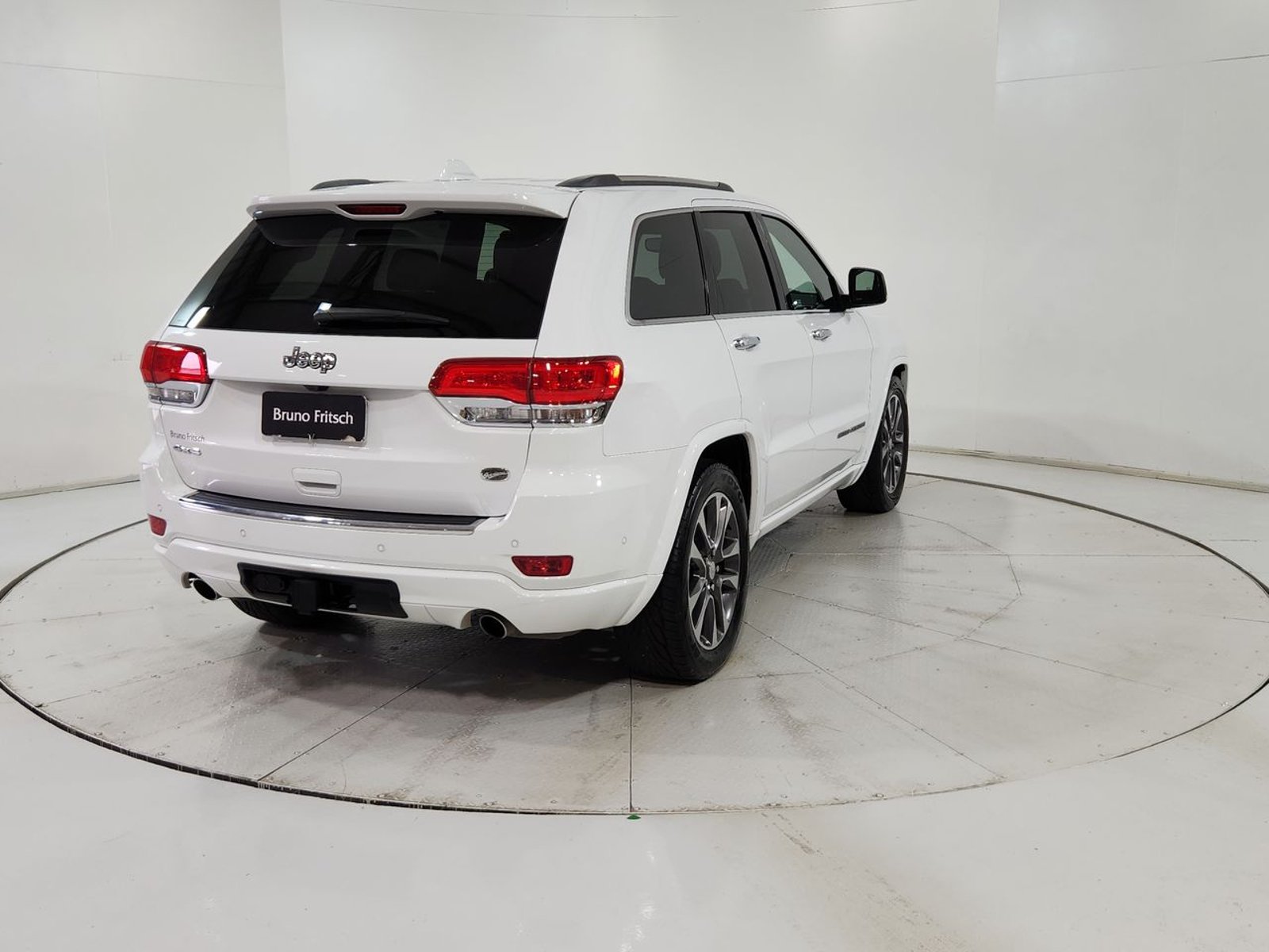 Jeep GRAND CHEROKEE G CHEROKEE OVERLAND 4X4 5.7 AUT 2018 - Imagen 10 de 20