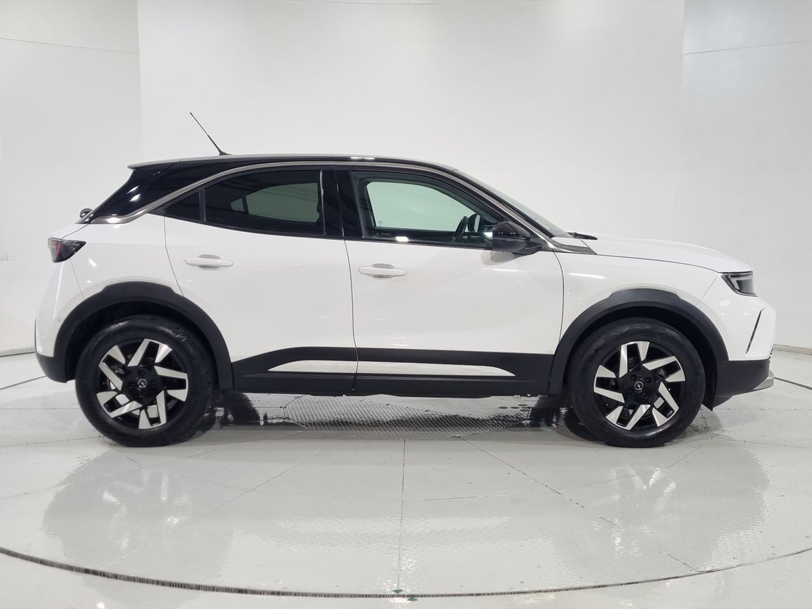 Opel MOKKA 1.2T AUT 2023 - Imagen 13 de 20