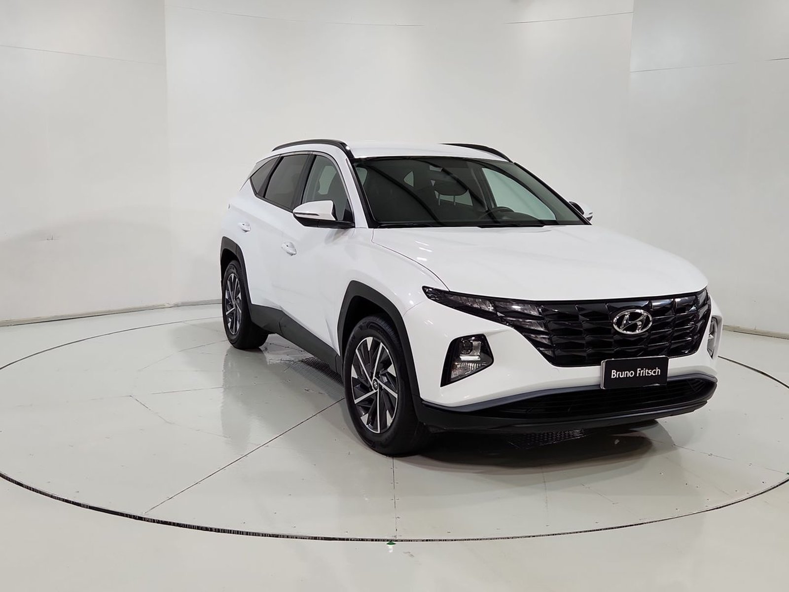 Hyundai TUCSON NX4 MPI 2.0 2024 - Imagen 16 de 20