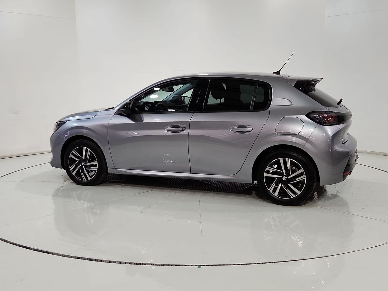 Peugeot 208 PURETECH 130 EAT8 1.2 AUT 2023 - Imagen 6 de 20