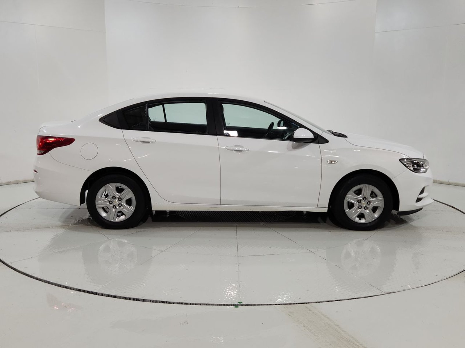Chevrolet CAVALIER 1.5 2018 - Imagen 13 de 20